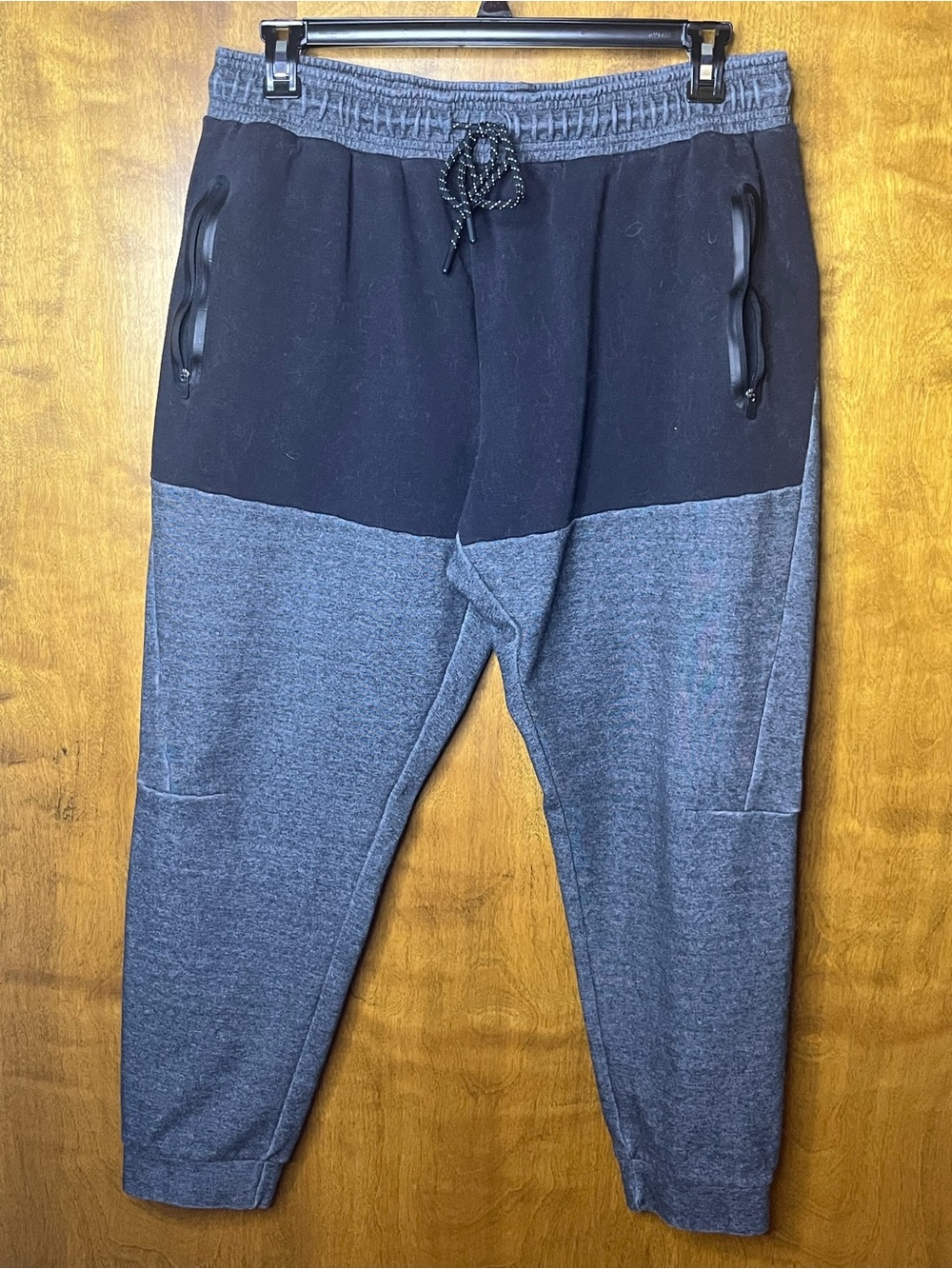 DIP Men’s Jogger Sweatpants Gray Black Colorblock Size XLT